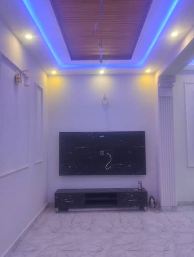 3 Marla house on Rent in JUBLIEE town 5 beds