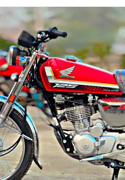 Honda 125 Self start Silver