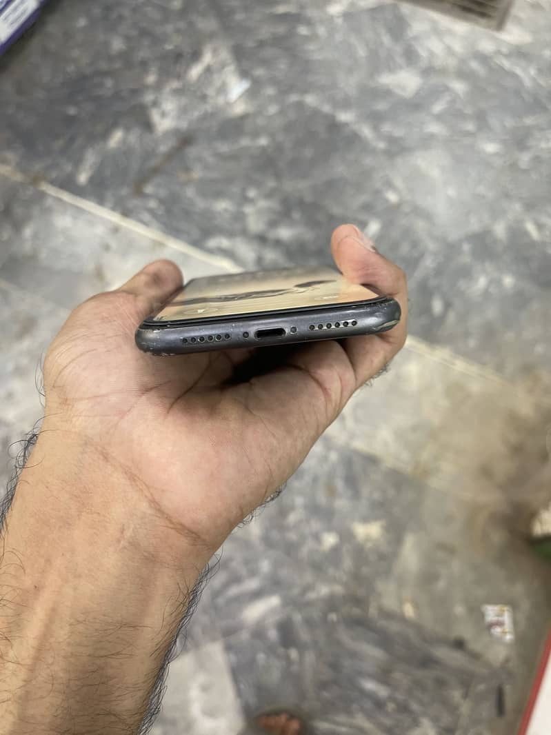 Apple iPhone 11 2