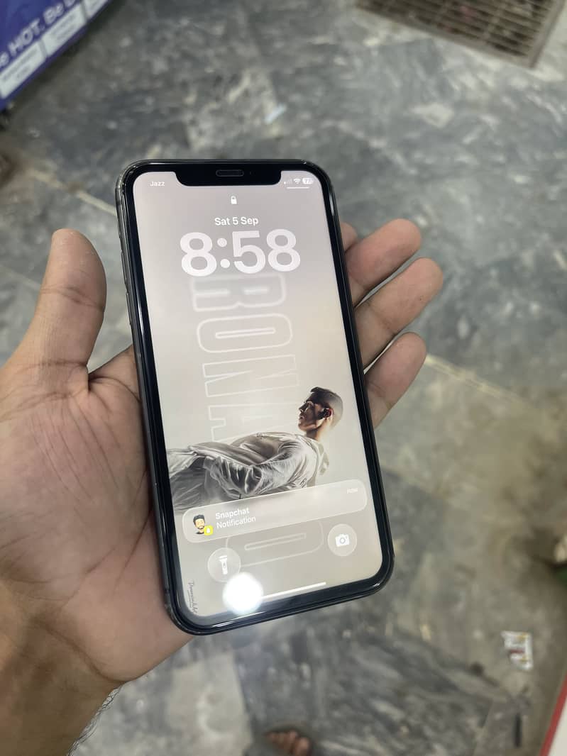 Apple iPhone 11 5
