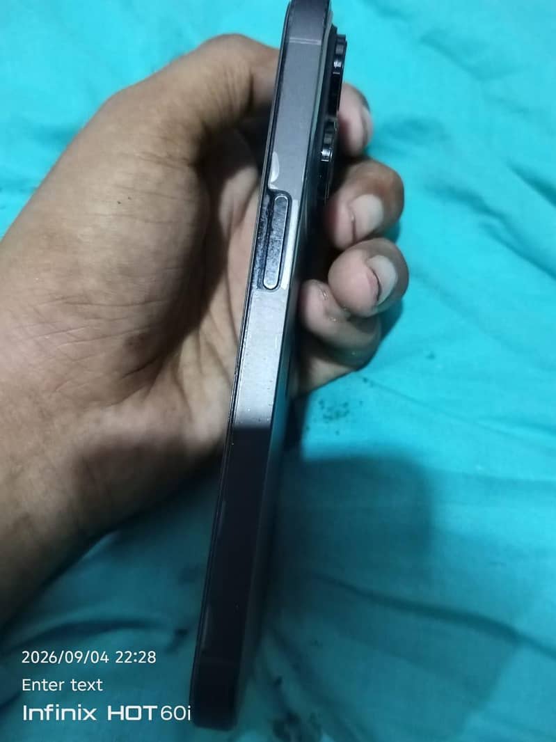 Apple iPhone 14 Pro 12