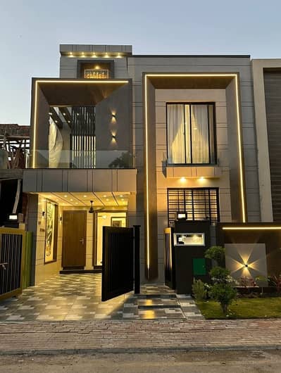 5 Marala Luxurious House Available For Sale
