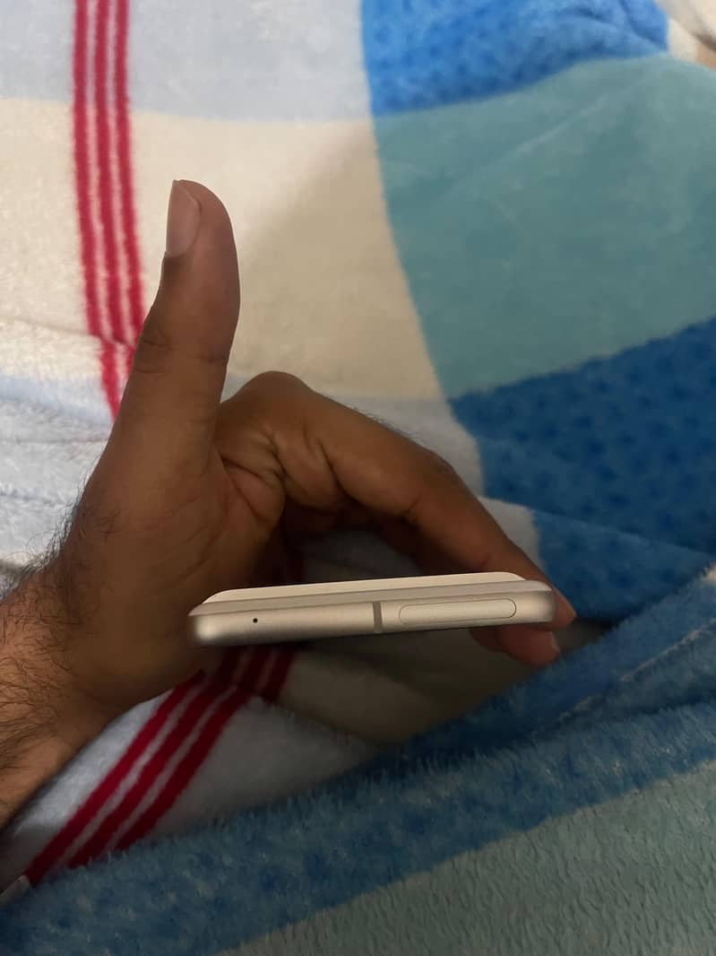 Google Pixel 7 3