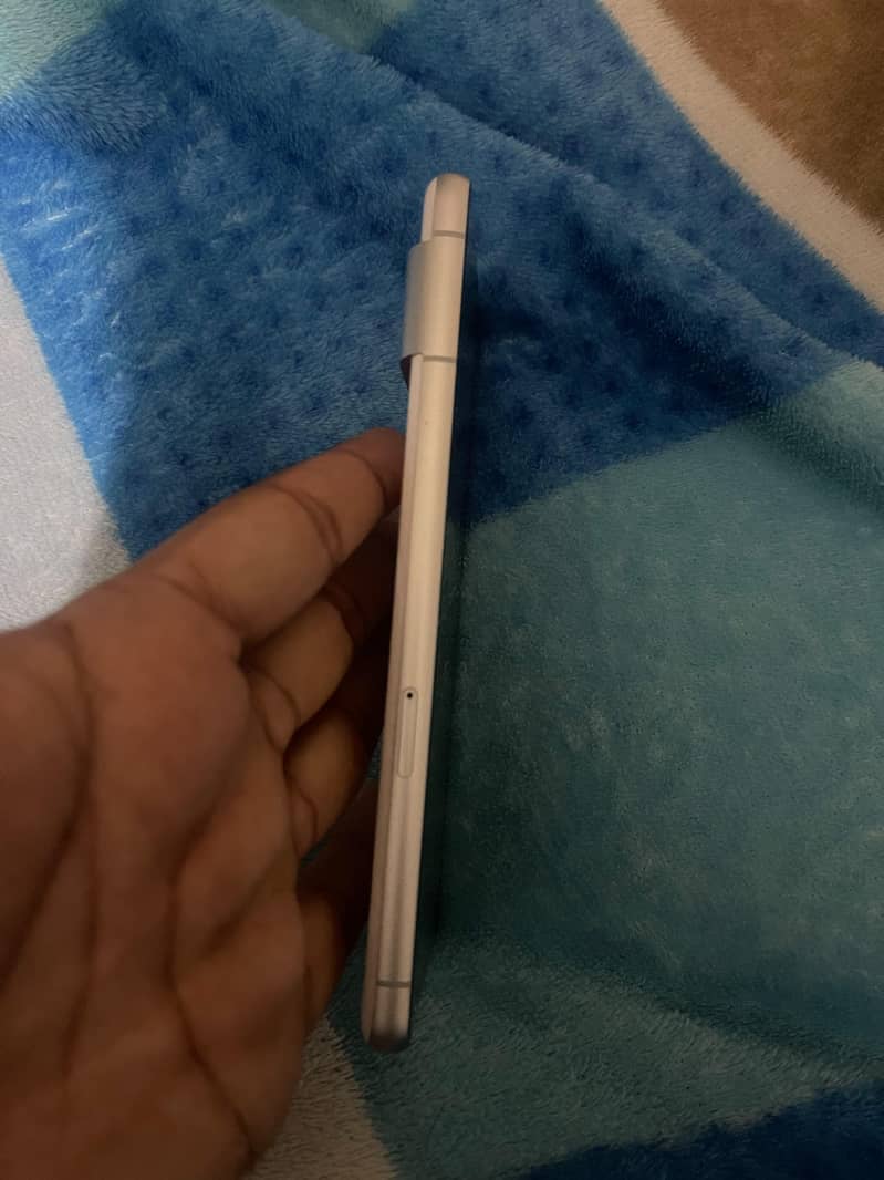 Google Pixel 7 5