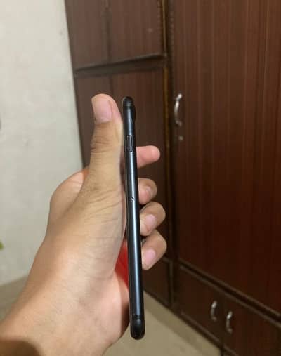 Apple iPhone 7