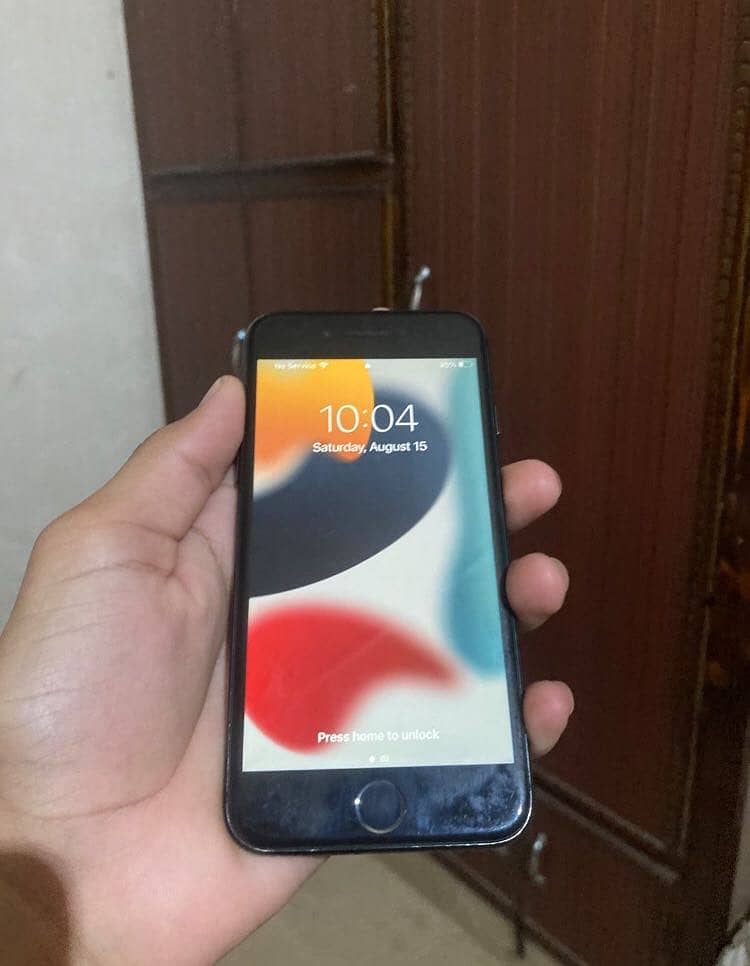 Apple iPhone 7 2