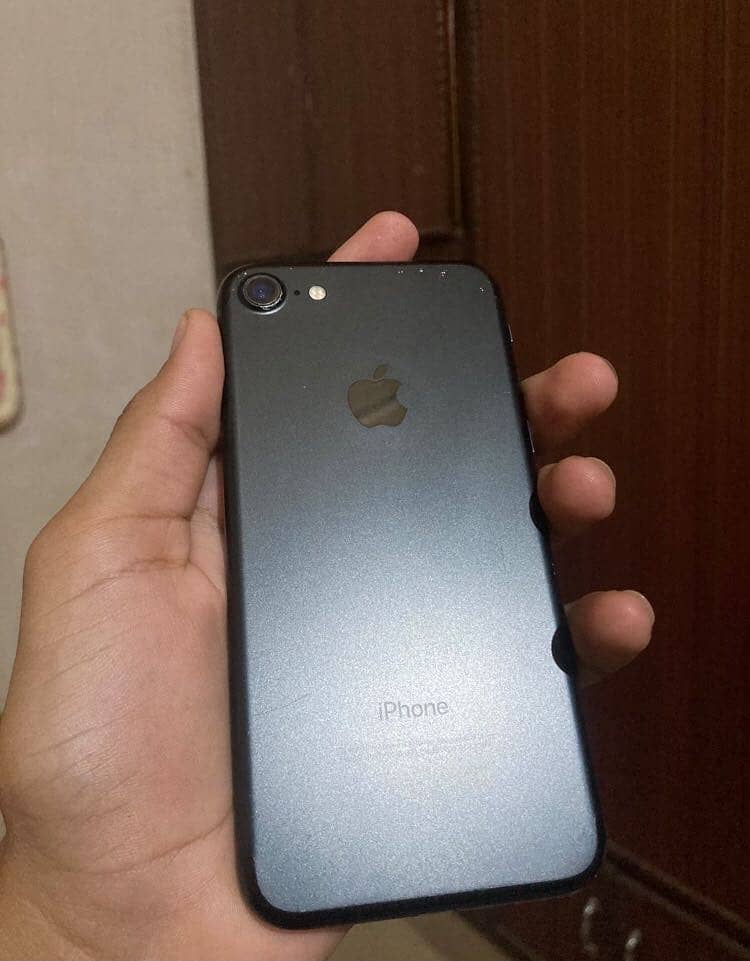 Apple iPhone 7 5
