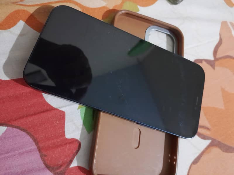 Apple iPhone 12 1