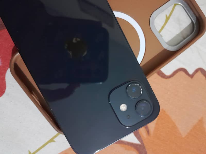 Apple iPhone 12 2