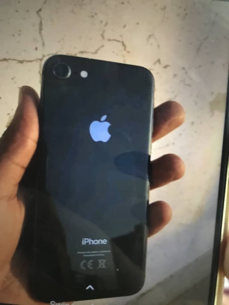Apple iPhone 7 1