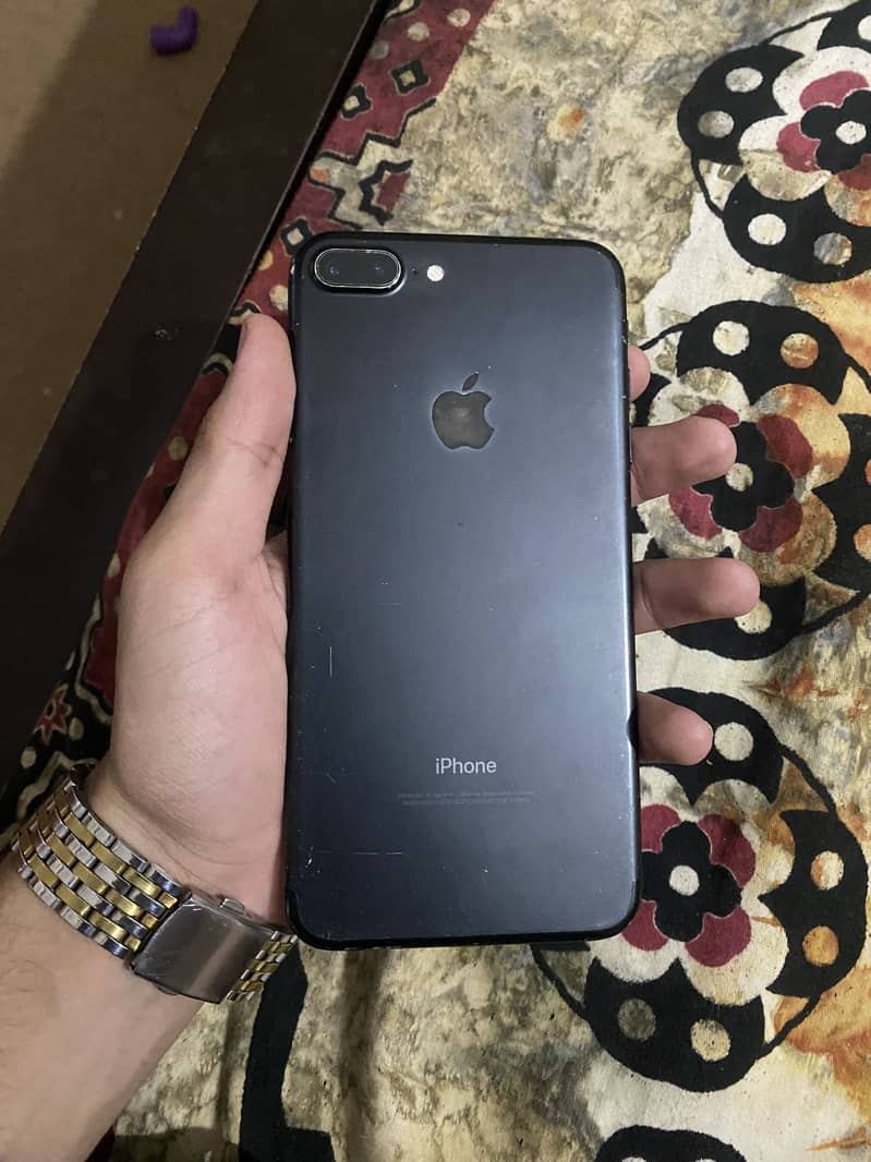 Apple iPhone 7 Plus 1