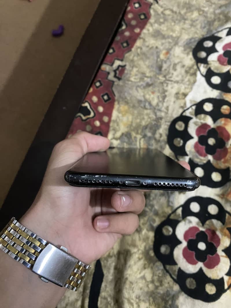 Apple iPhone 7 Plus 6