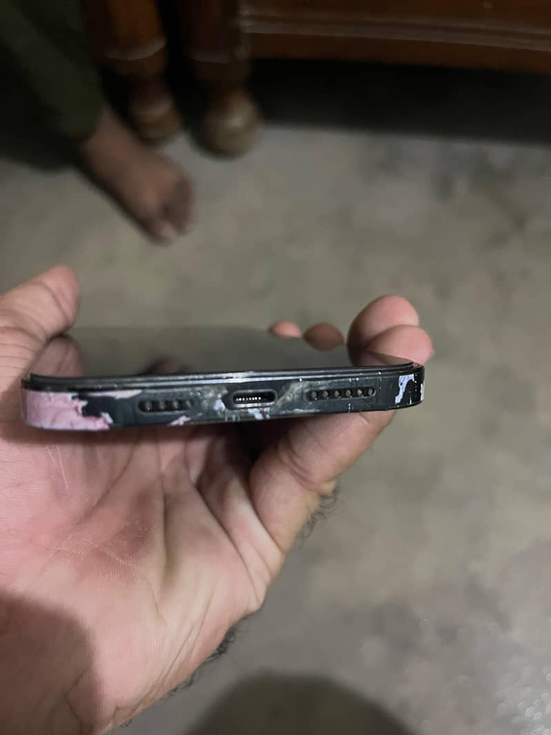 Apple iPhone 13 Pro Max 5