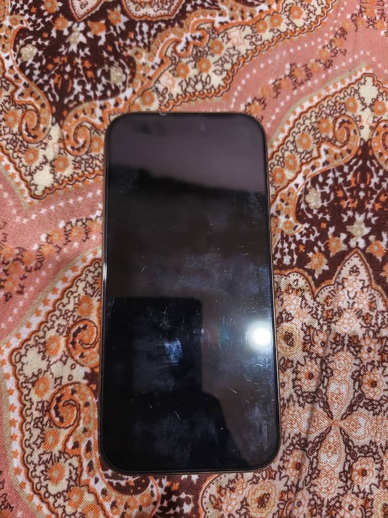 Apple iPhone 16 Pro 2