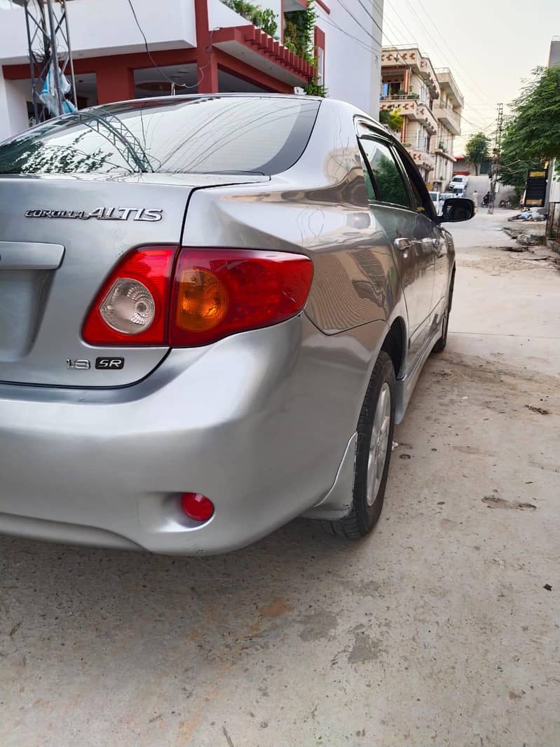 1.8 altis sr 4