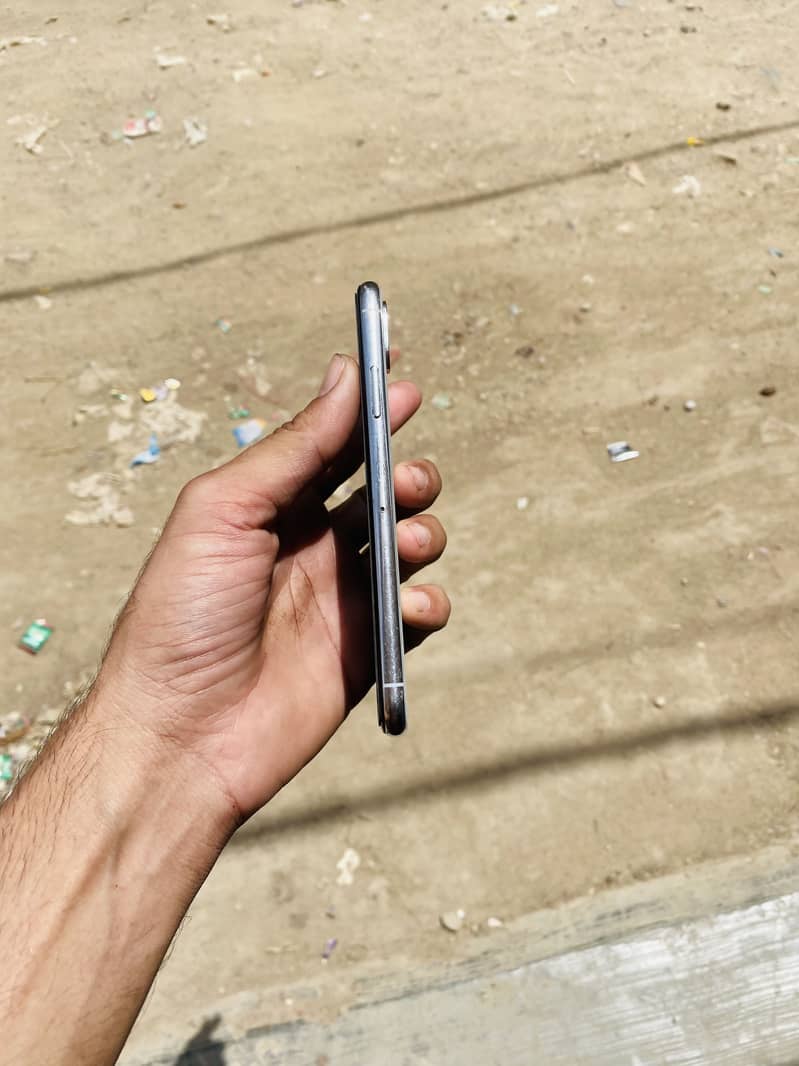 Apple iPhone X 2