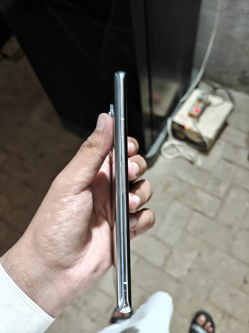 One Plus 9 Pro 4