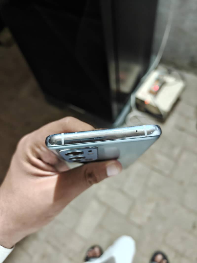 One Plus 9 Pro 5