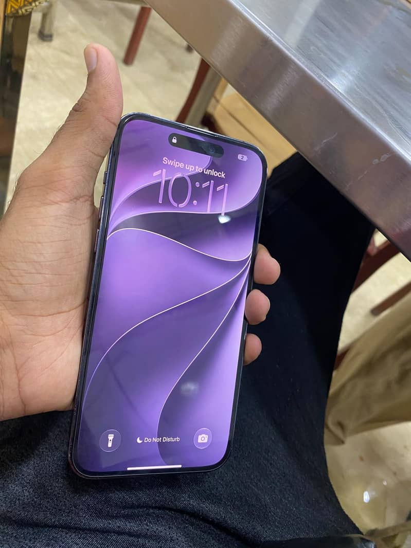 Apple iPhone 14 Pro Max 1