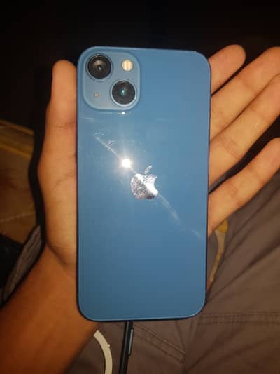Apple iPhone 13