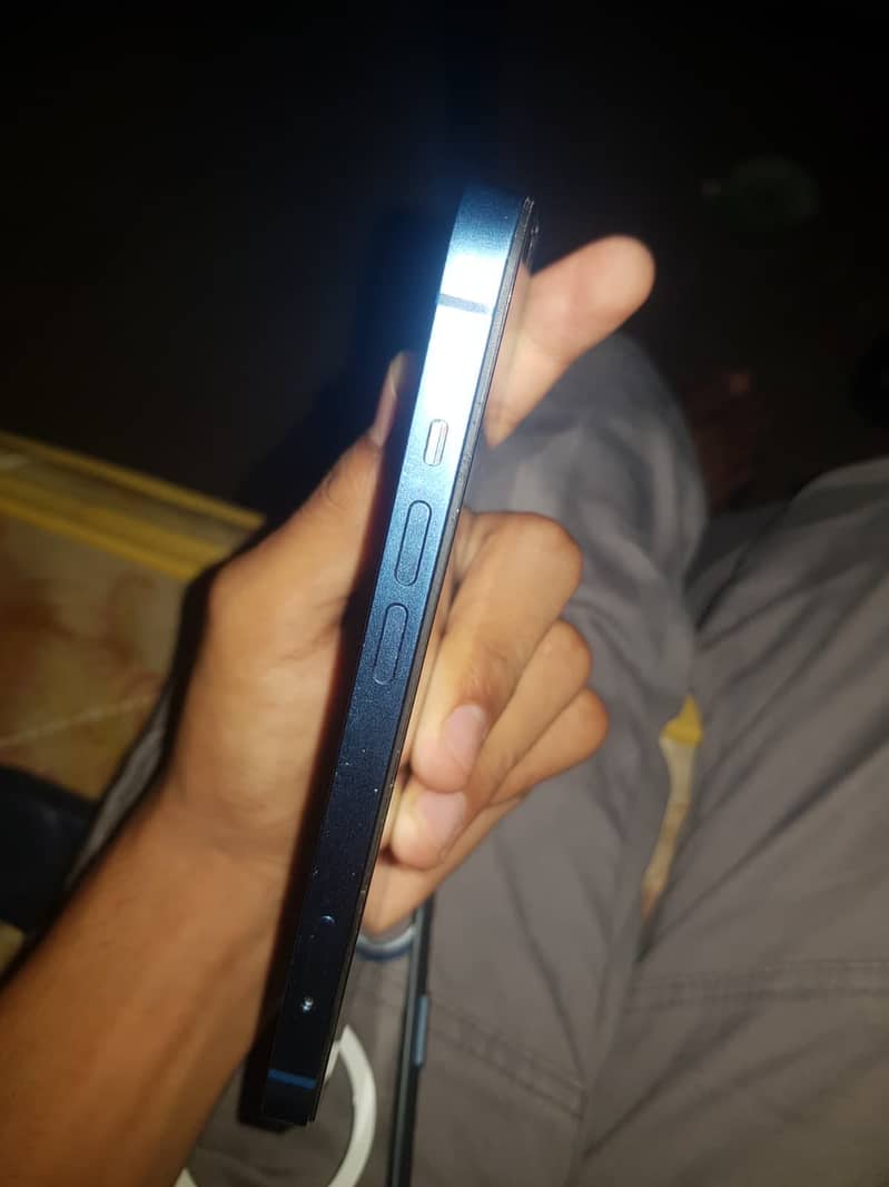 Apple iPhone 13 1