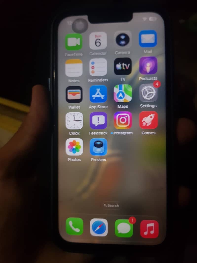 Apple iPhone 13 4