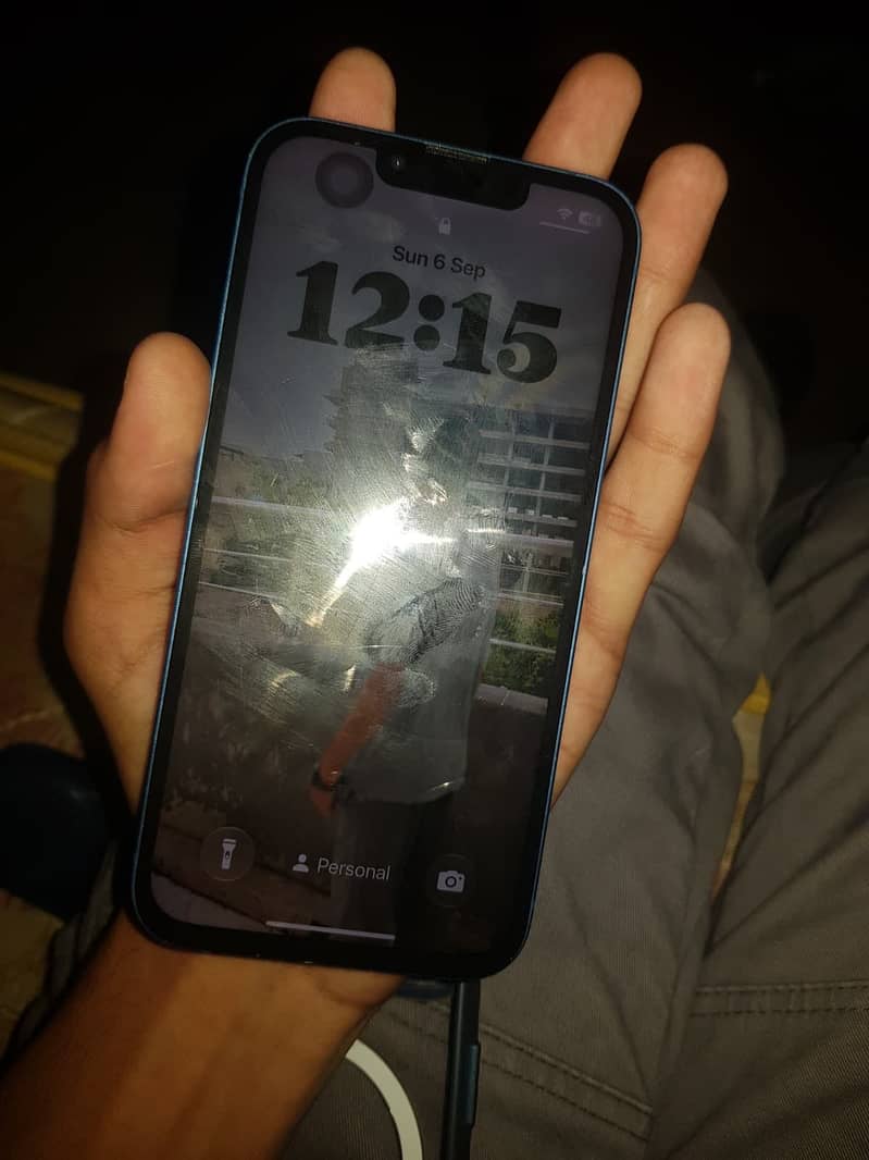 Apple iPhone 13 8