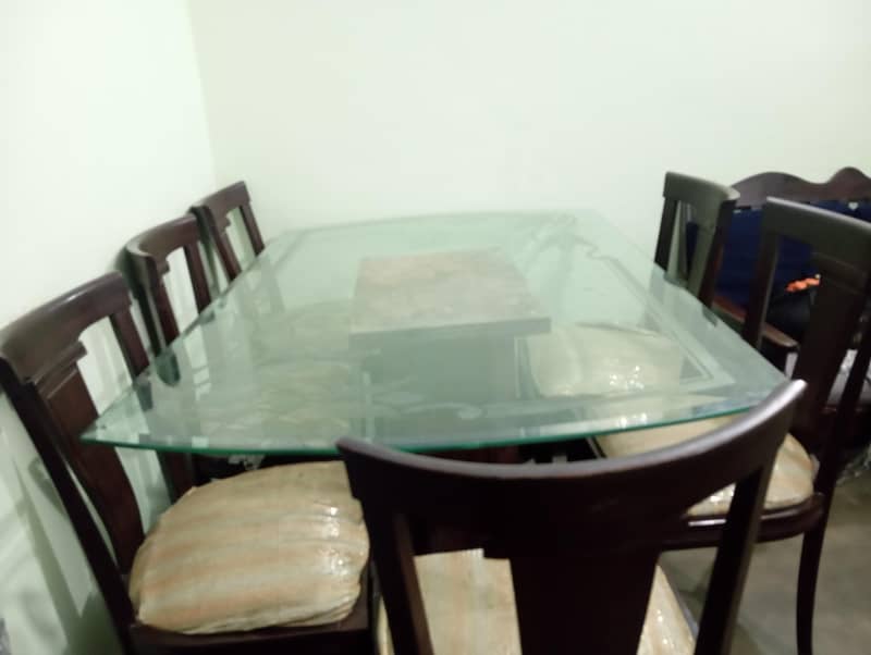 DINING TABLE WITH 6 CHAIRS 0