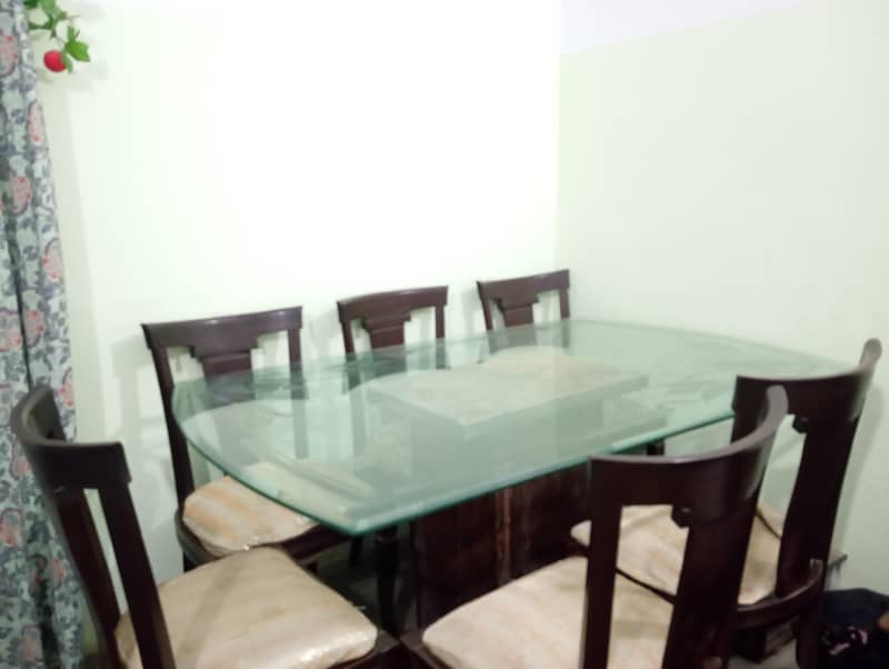 DINING TABLE WITH 6 CHAIRS 1