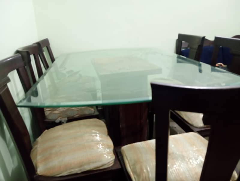 DINING TABLE WITH 6 CHAIRS 2