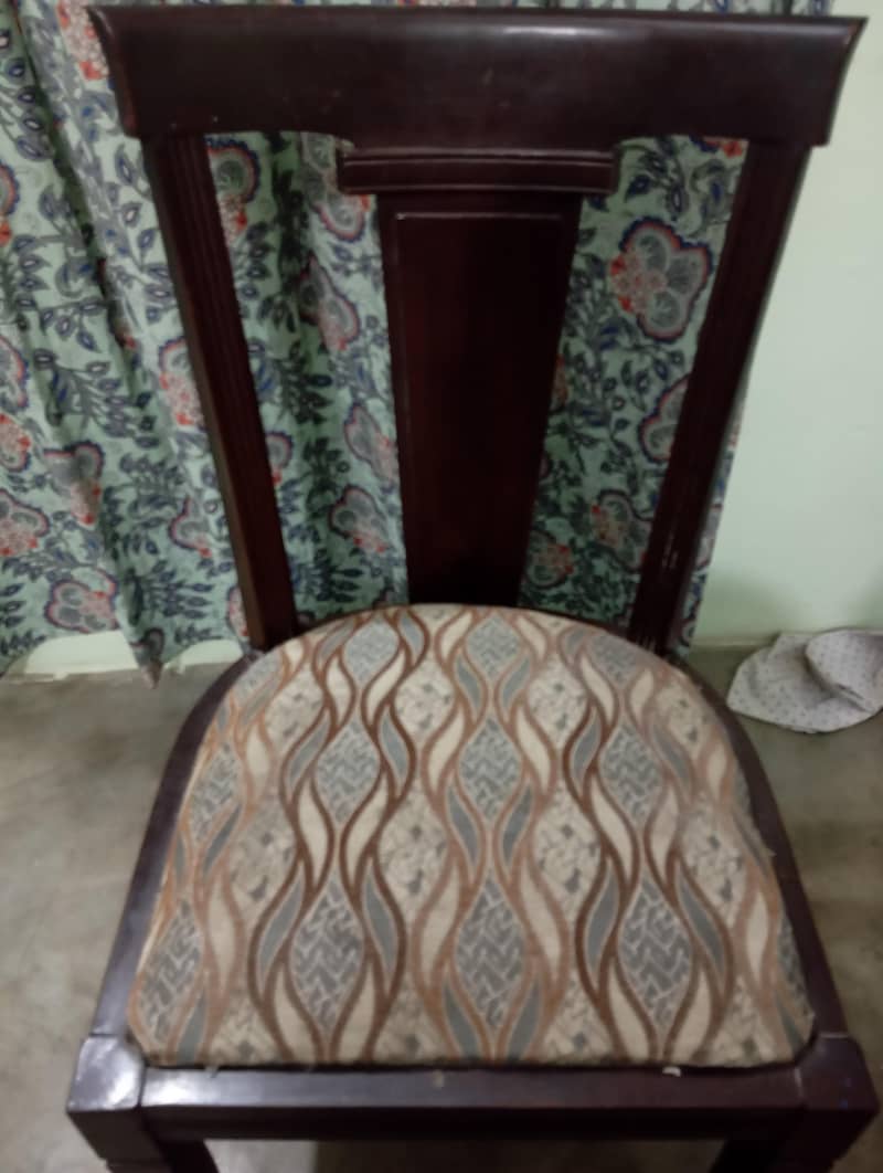 DINING TABLE WITH 6 CHAIRS 4