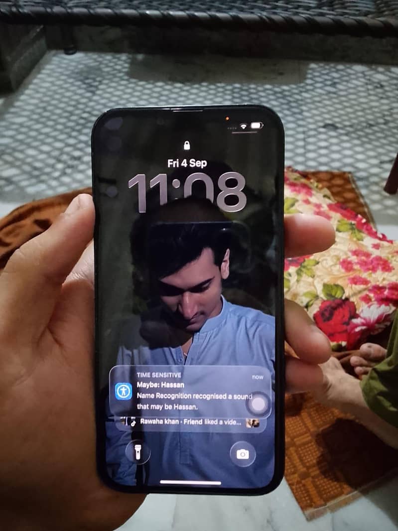 Apple iPhone 13 0