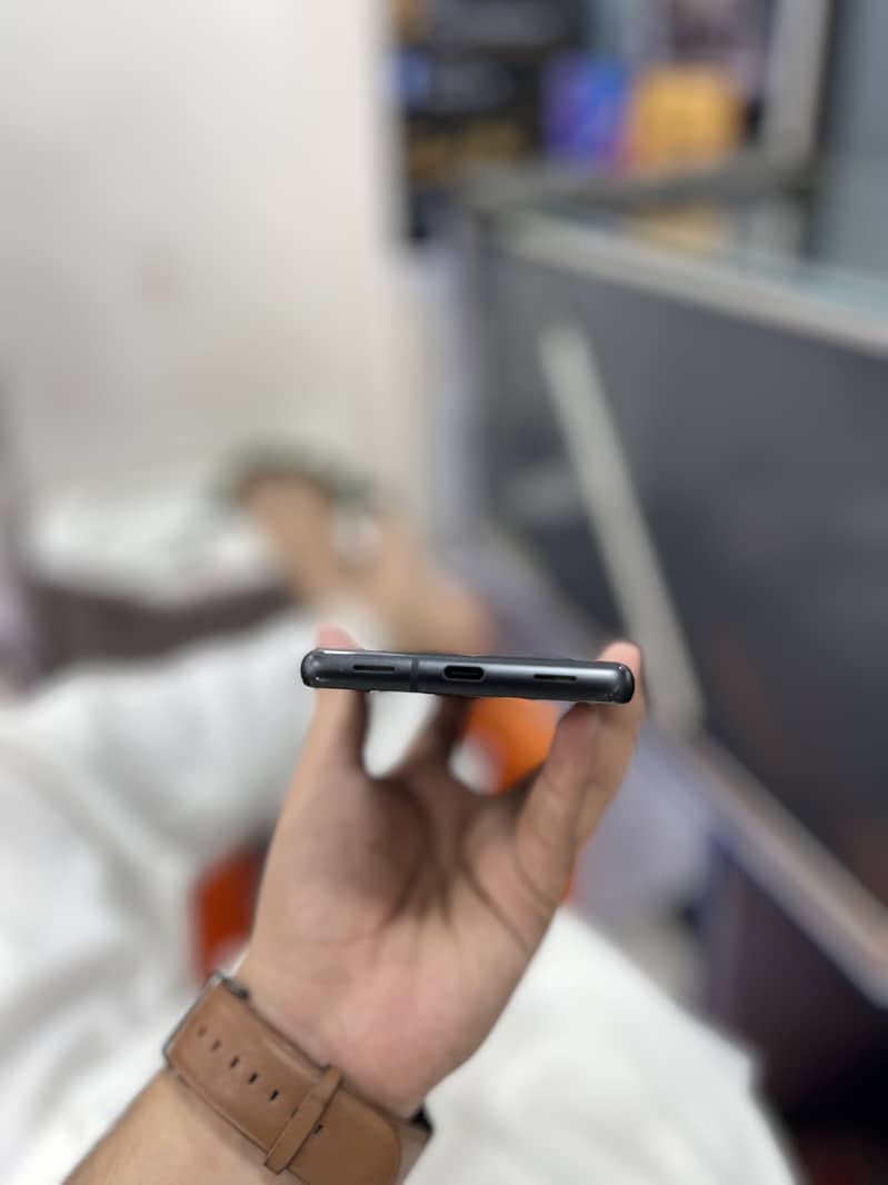 Google Pixel 7a 2