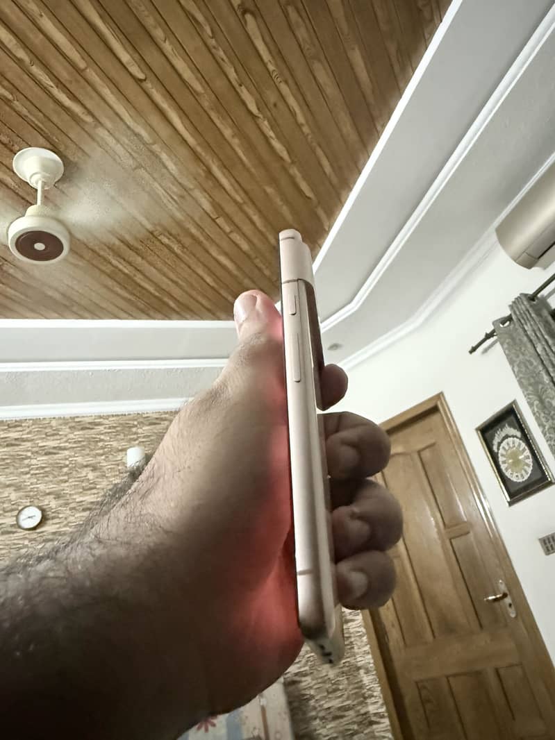 Google Pixel 8 5