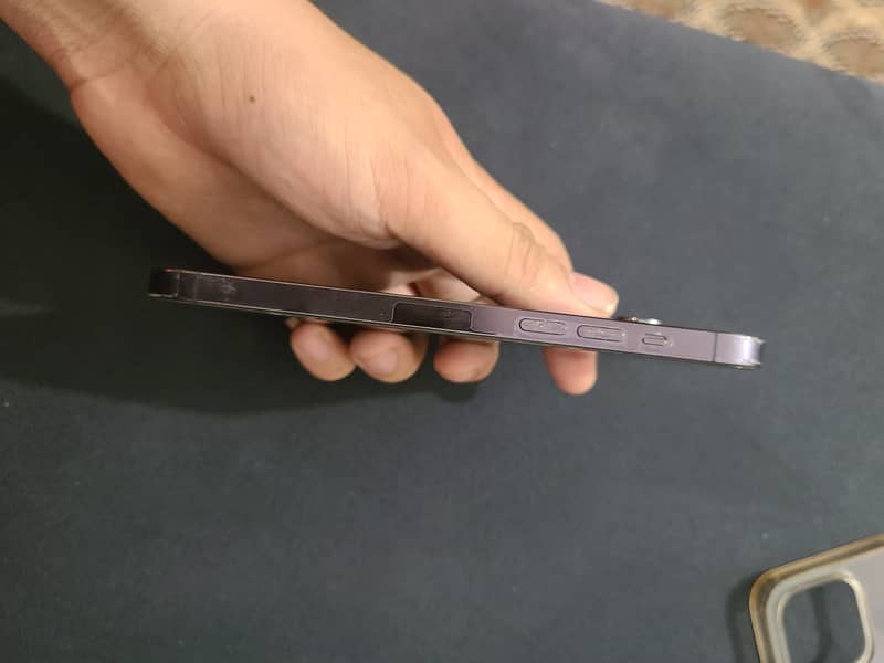 Apple iPhone 14 Pro Max 8
