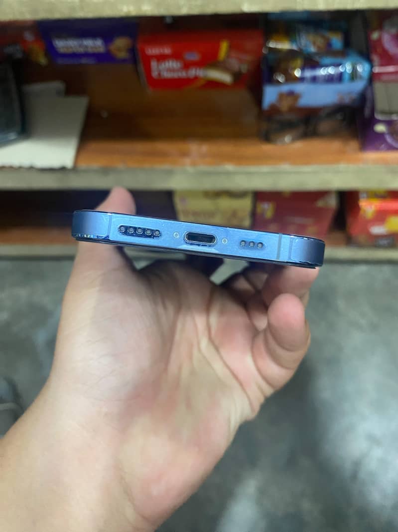 Apple iPhone 13 Pro 2