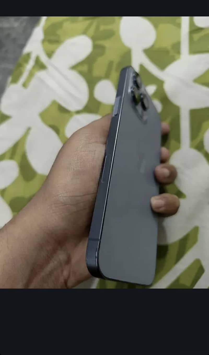 Apple iPhone 13 Pro Max 1