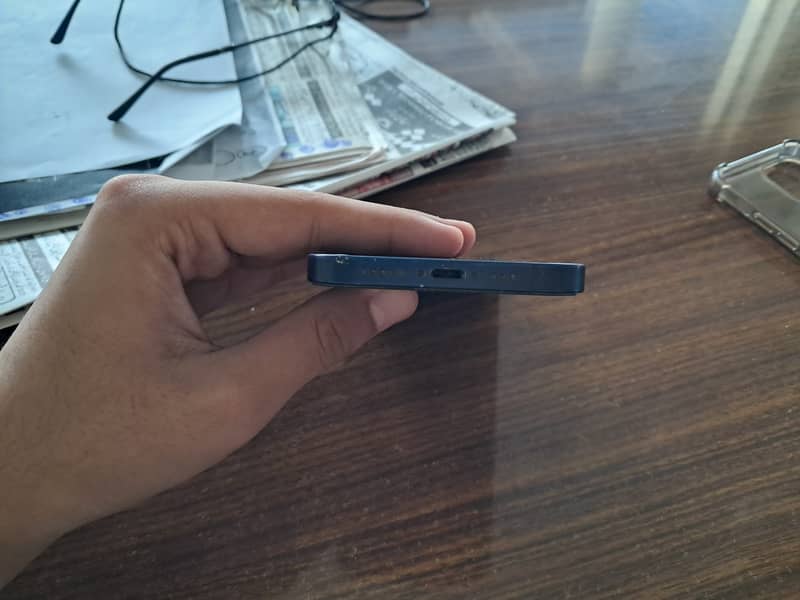 Apple iPhone 12 2