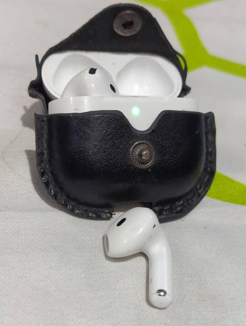 Earphone 3