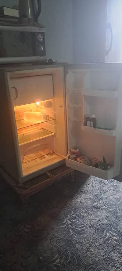 Kenwood Room Refrigerator