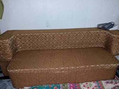 Sofa cumbed