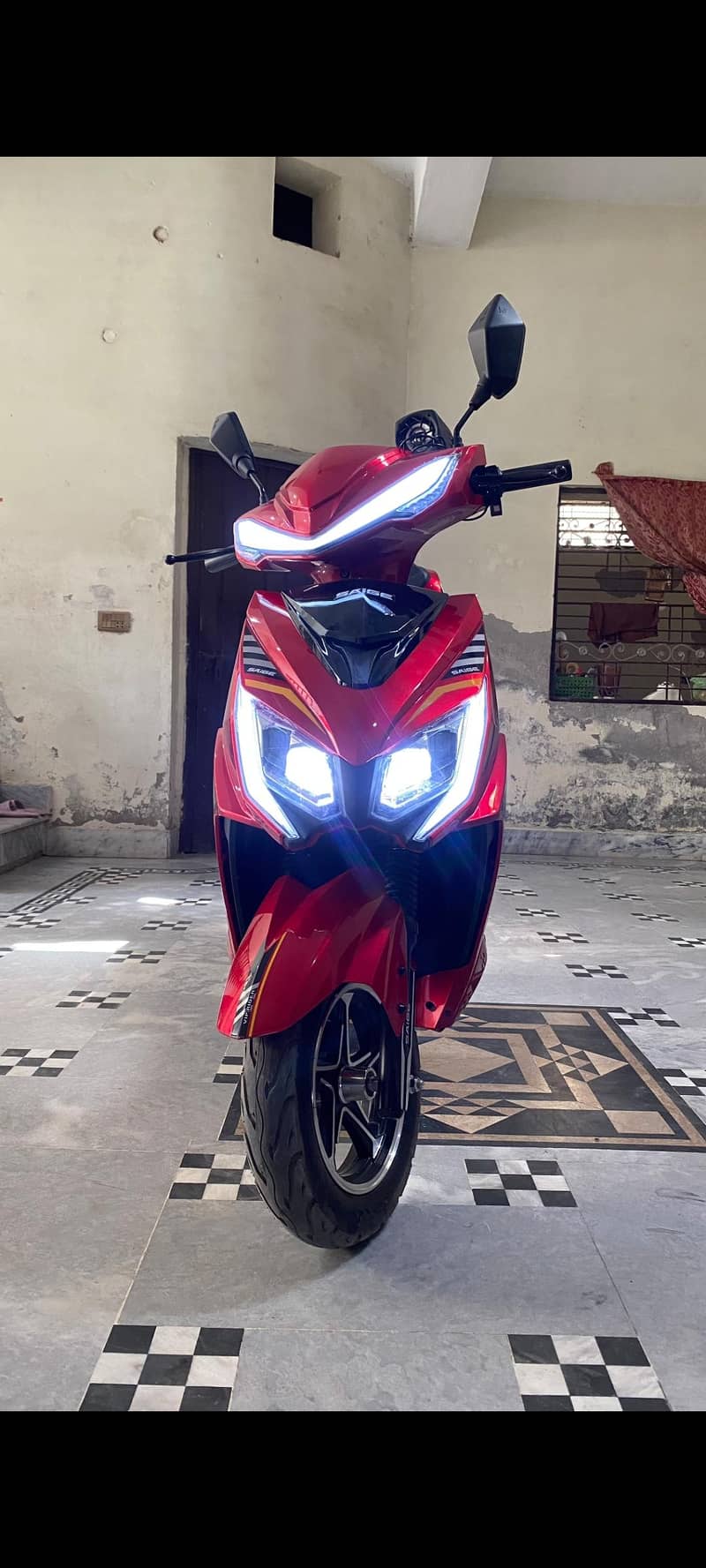 Saige E90 5