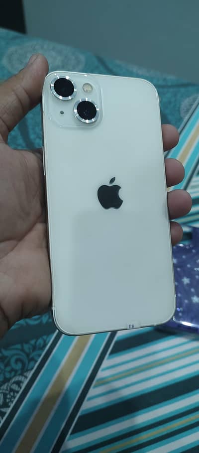 Apple iPhone 13
