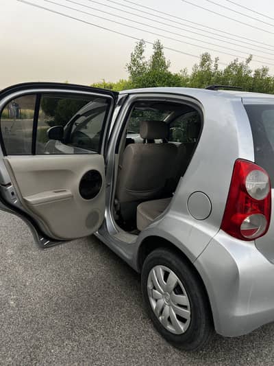 Toyota Passo 2011