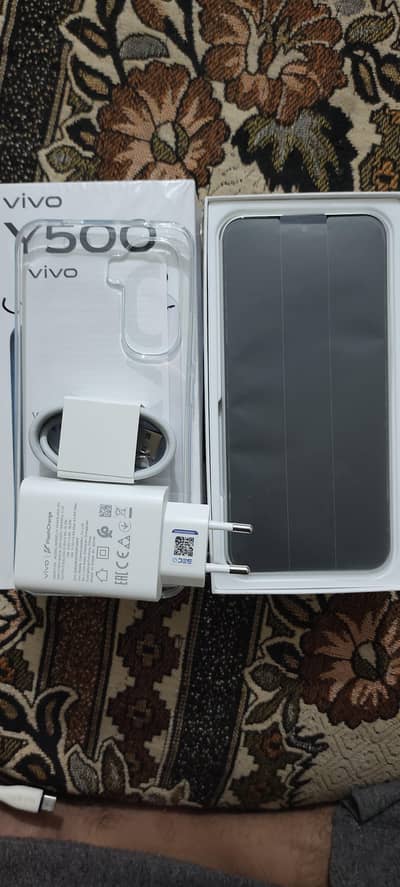 Vivo Y500