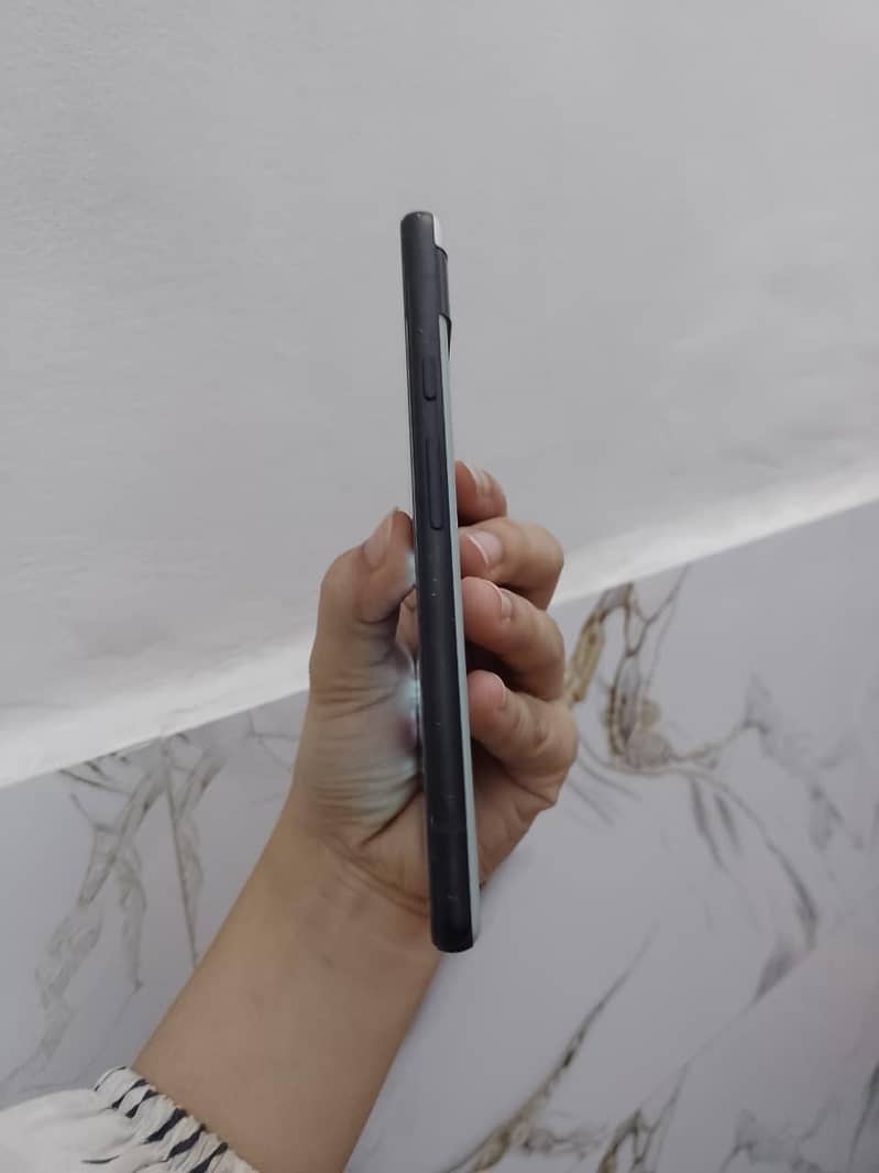 Google Pixel 6a 5
