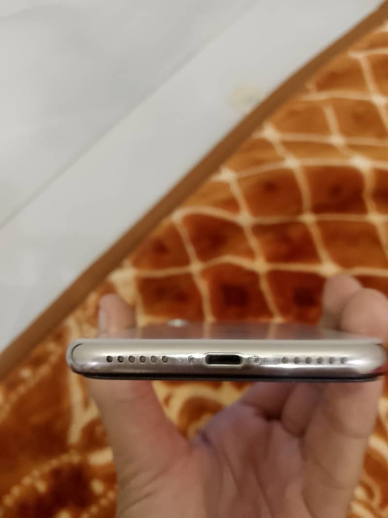 Apple iPhone X 11