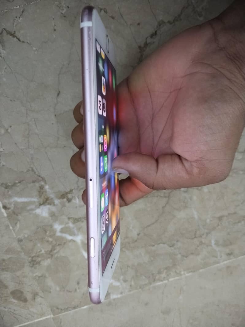 Apple iPhone 7 Plus 5