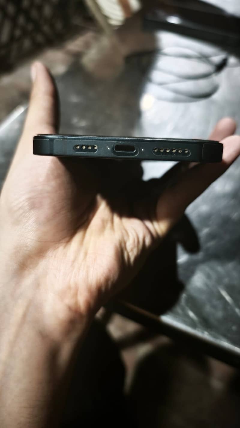 Apple iPhone 14 plus 3