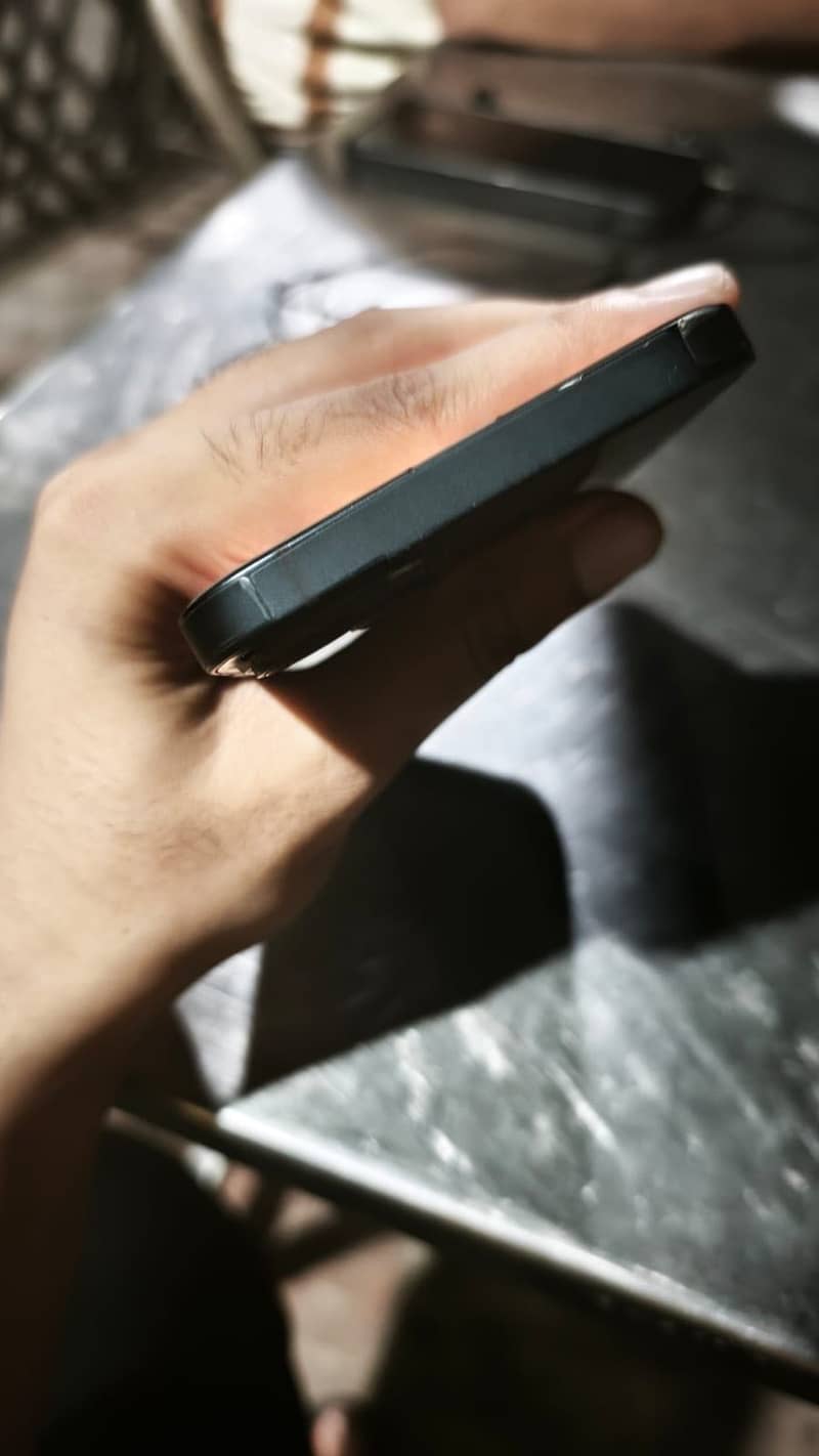 Apple iPhone 14 plus 4